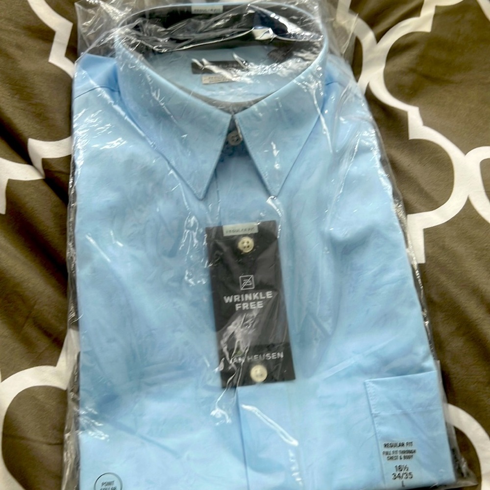 Brand New Van Heusen light blue dress shirt